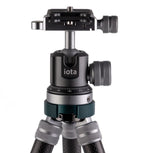 Promaster iota 422 Ultralightweight Tripod Kit - Carbon Fiber