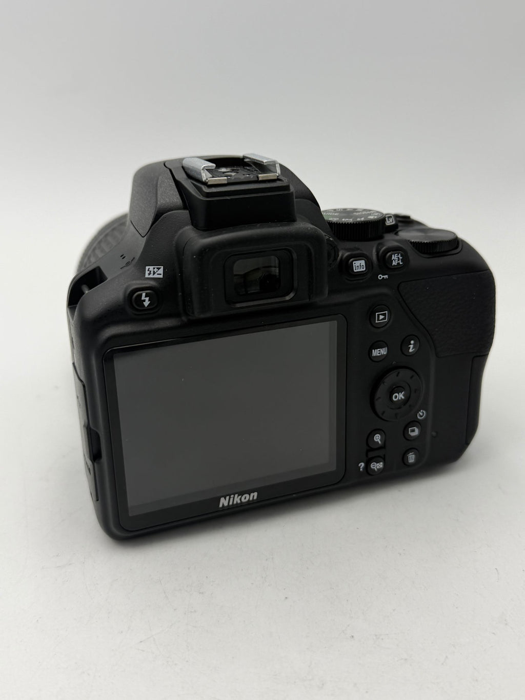 Used Nikon D3500 with 18-55mm