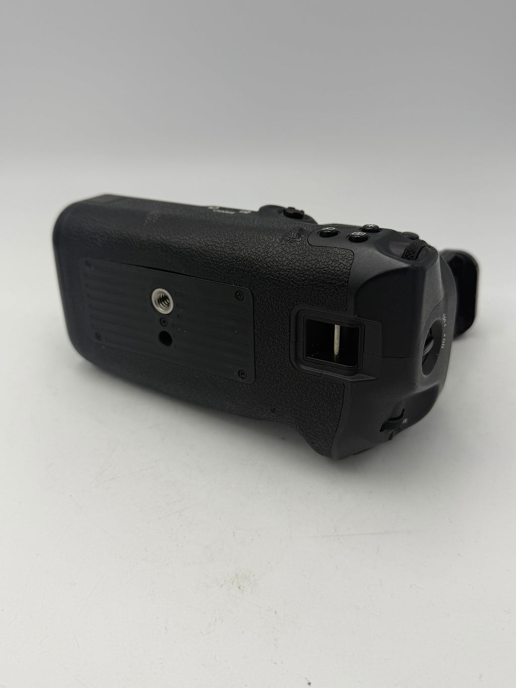 Used Canon BG-R10 for Canon R5 and R6