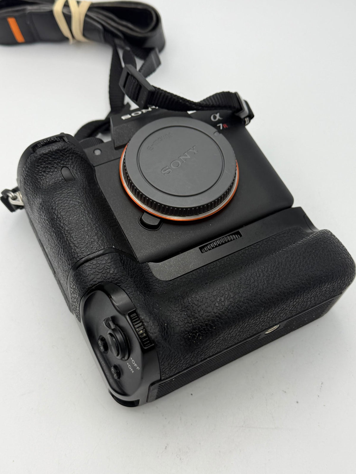 Used Nikon A7R IV Body with Meke Battery Grip