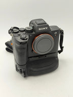 Used Sony A7R IV Body with Meke Battery Grip