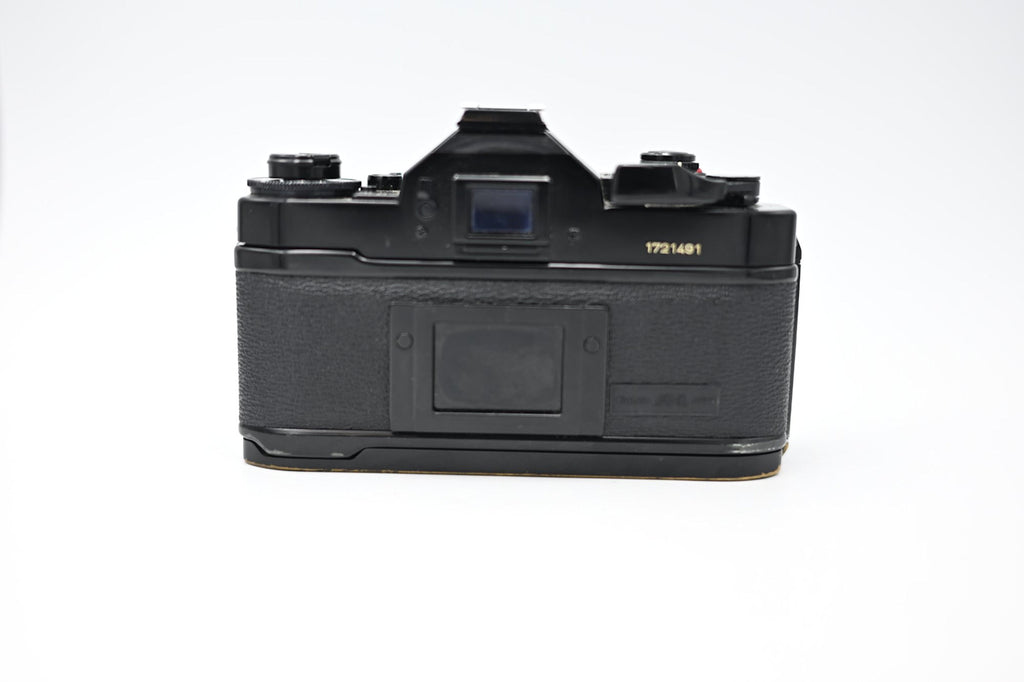 Used Canon AE-1 w/ Canon FD 50mm 1:1.8 Lens