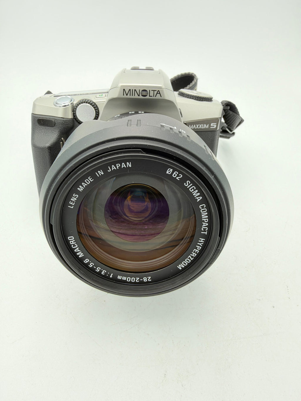 Used Minolta Maxxium S 35mm film camera, Sigma 28-200mm f/3.5-5.6 Macro lens