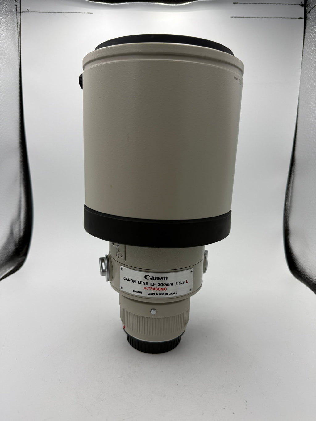 Used Canon EF 300mm f/2.8 USM L