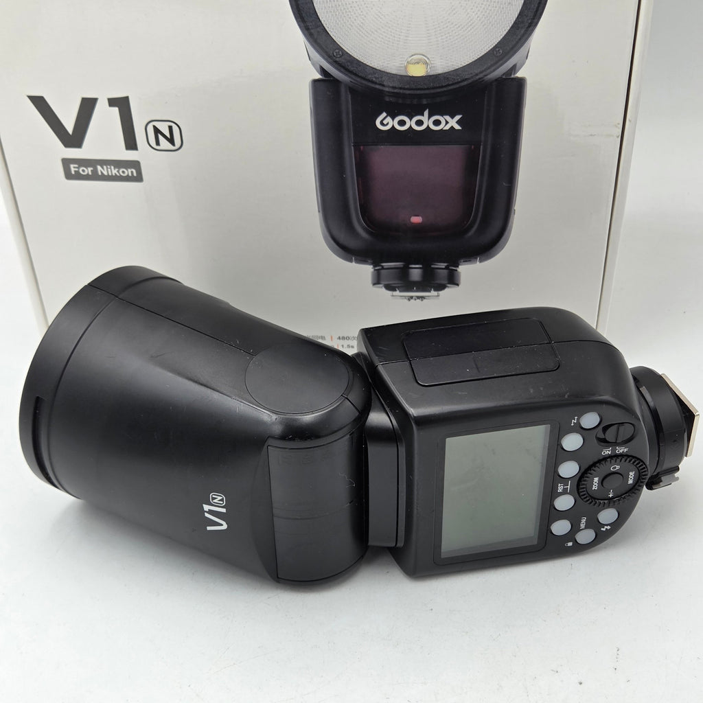 Used Godox V1 flash [Nikon]