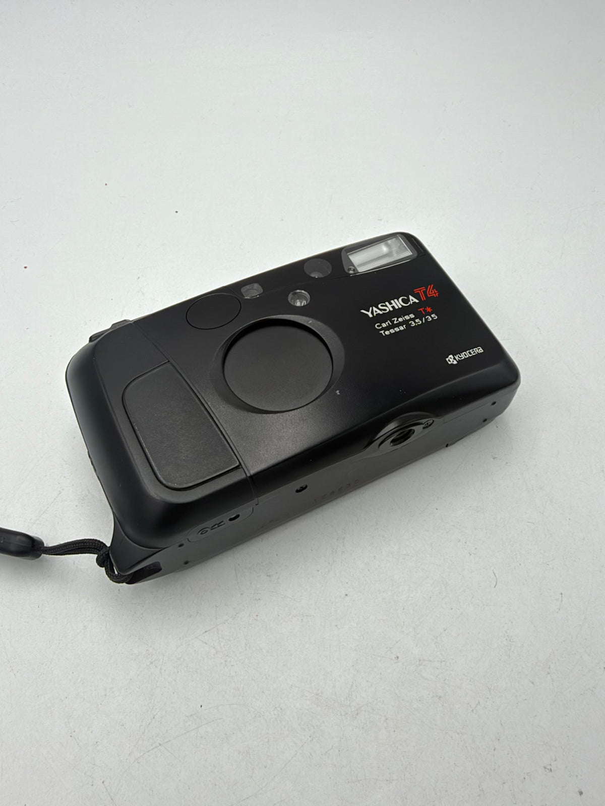 Used Yashica T4 T* Carl Zeiss 35mm F/3.5 Lens Camera black