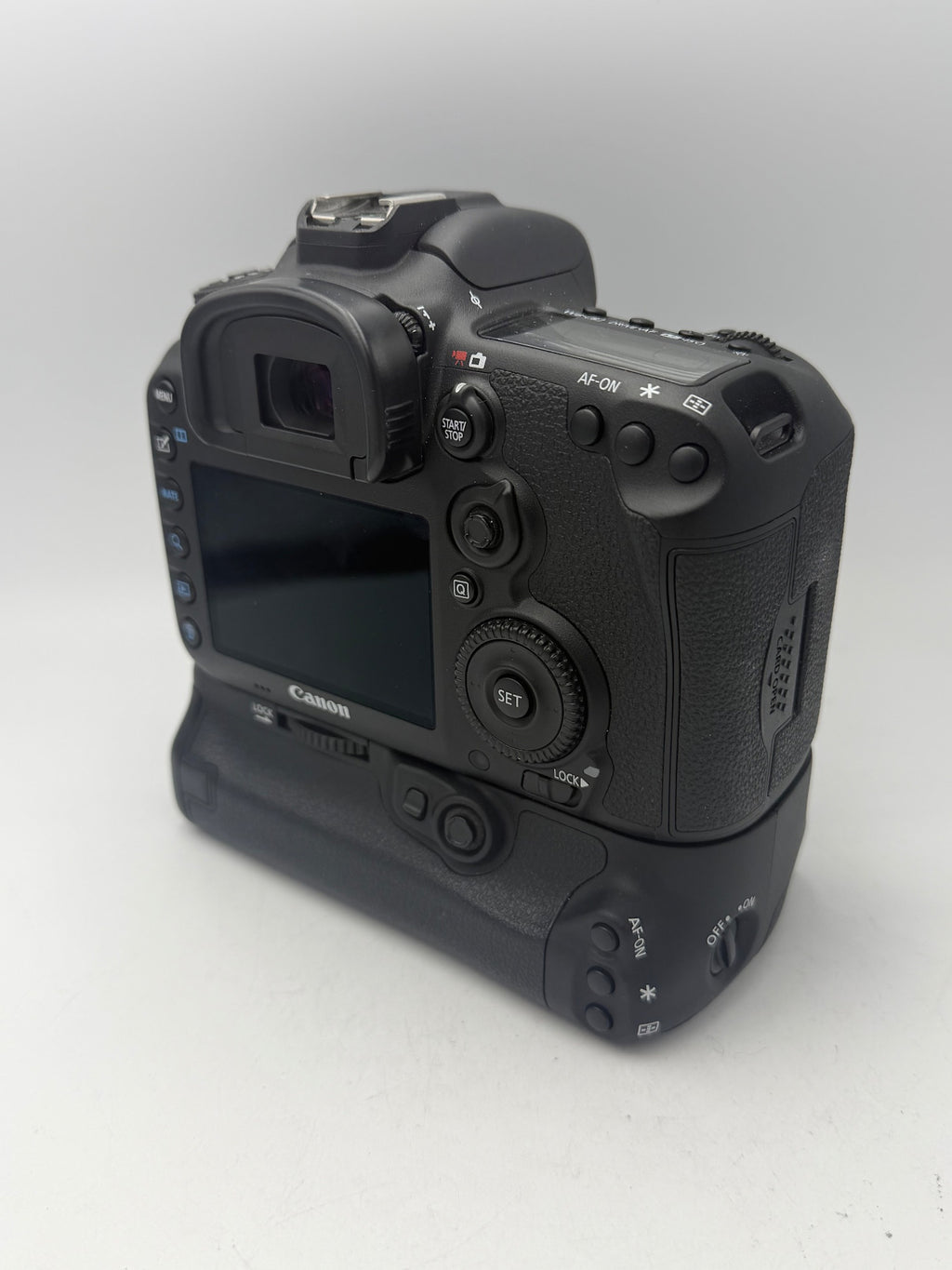 Used Canon 7D Mark II with Battery Grip (25k Clicks)