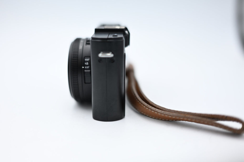 Used Leica D-LUX 6 Black Compact Digital Camera W/ Leica Leather Case