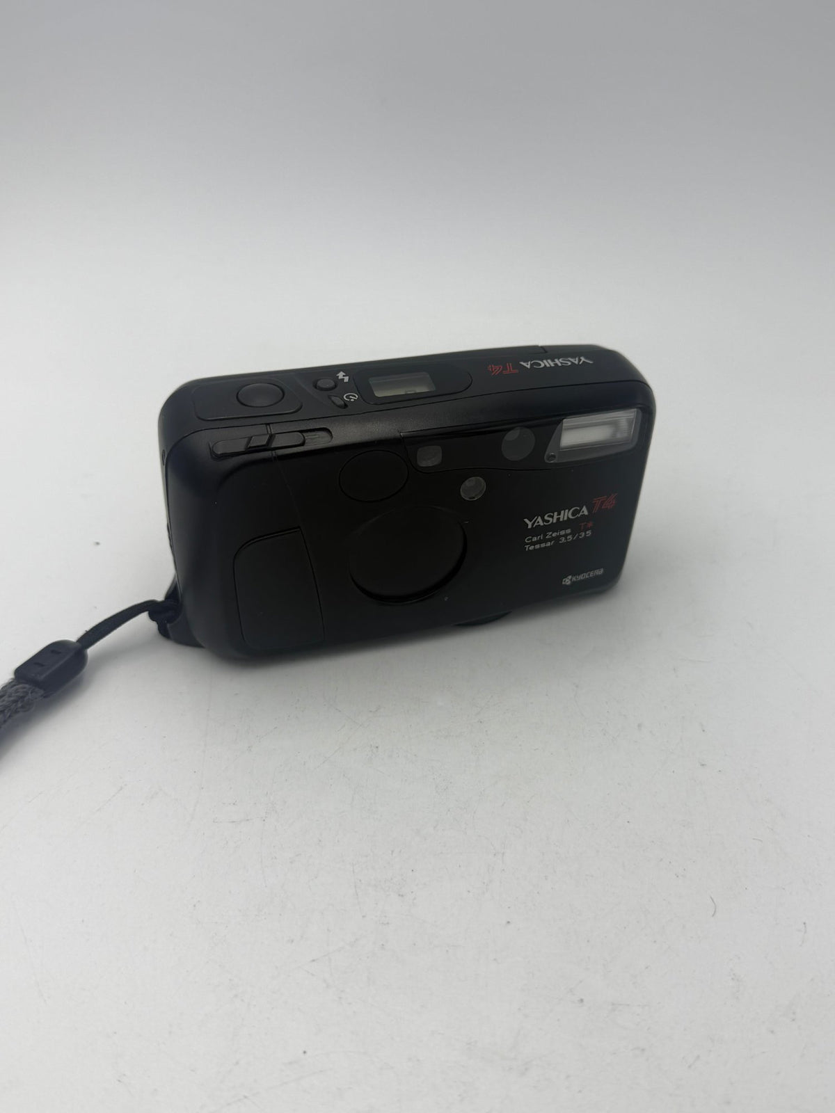 Used Yashica T4 T* Carl Zeiss 35mm F/3.5 Lens Camera black