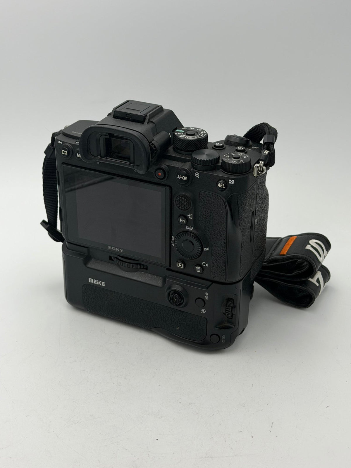 Used Nikon A7R IV Body with Meke Battery Grip