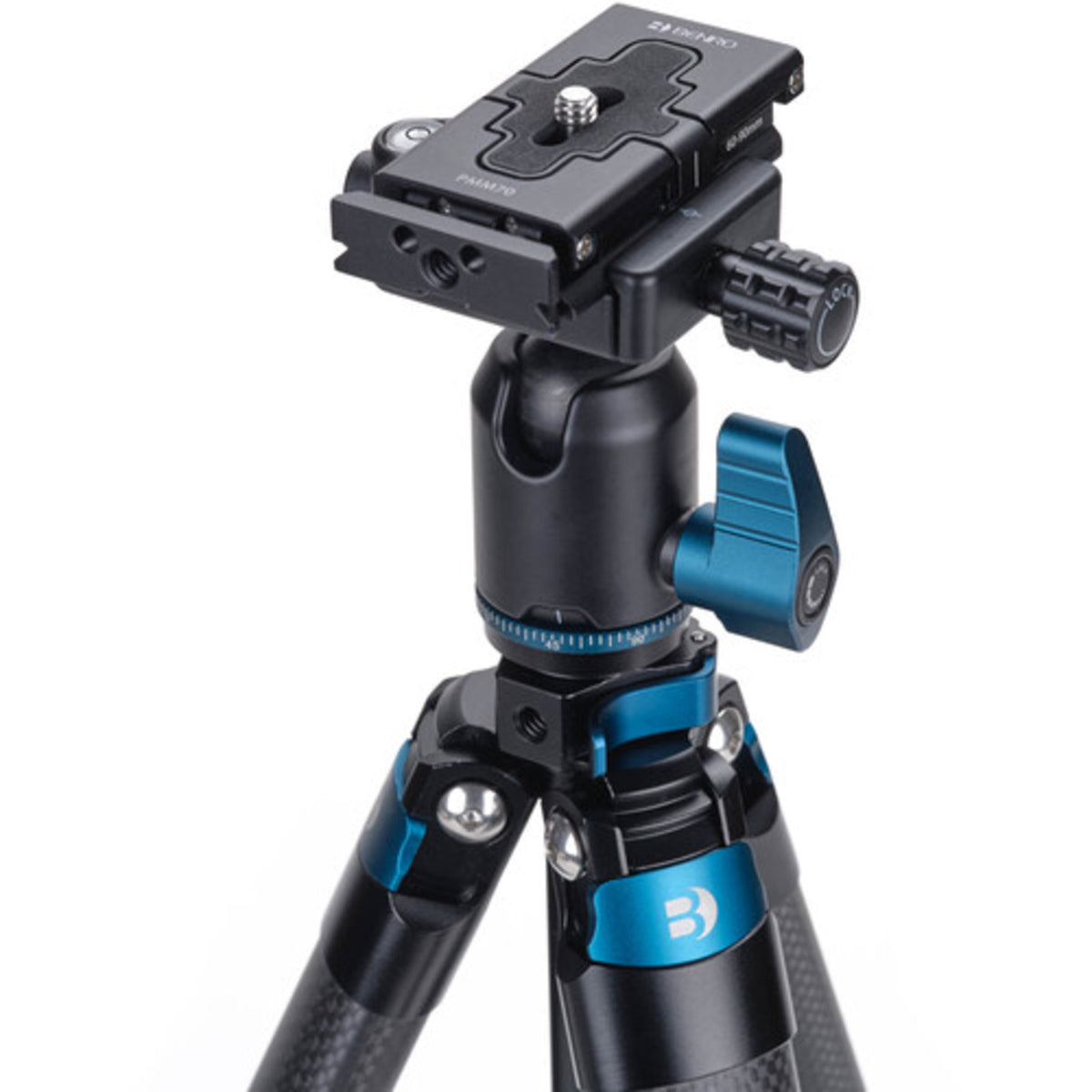 Benro Blackbird CF 1 Series, 5 Section Tripod with N00P Head