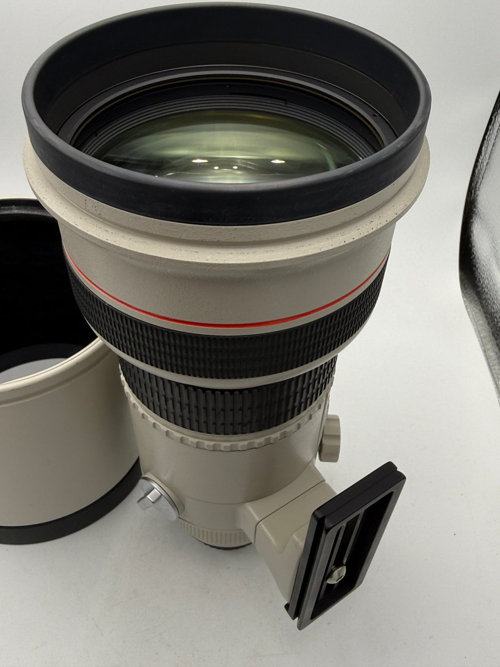 Used Canon EF 300mm f/2.8 USM L