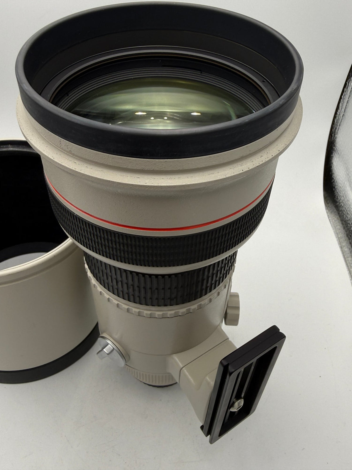 Used Canon EF 300mm f/2.8 USM L